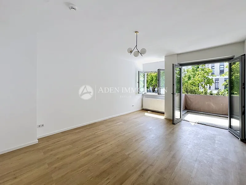 Helle 2-Zimmer-Wohnung mit Balkon - Erstbezug Nach Sanierung — photo 1